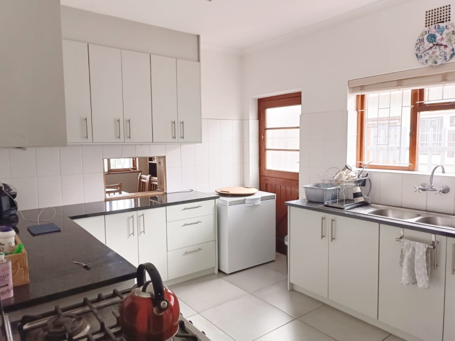 To Let 3 Bedroom Property for Rent in Fish Hoek Western Cape